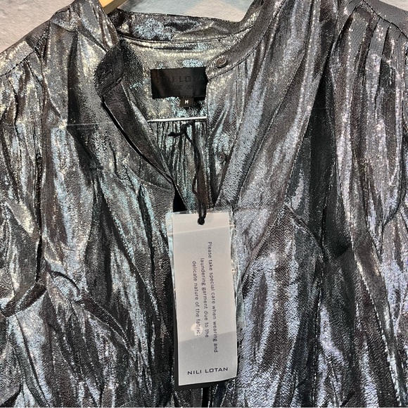 NWT - NILI LOTAN Sz Medium- Marlaina Silver Metallic Sheer Button Up Blouse - Picture 8 of 12